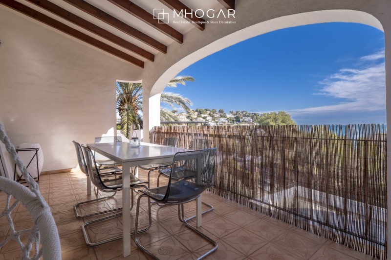 Venta - Villa mediterránea frente a la Cala Baladrar con un gran potencial en, Benissa Costa Blanca! 